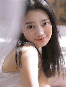 一面亲着一面膜胸口视频-jizzxxxx18中国内地