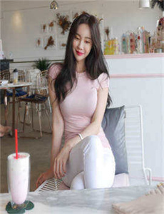 俊俏媳妇开明婆